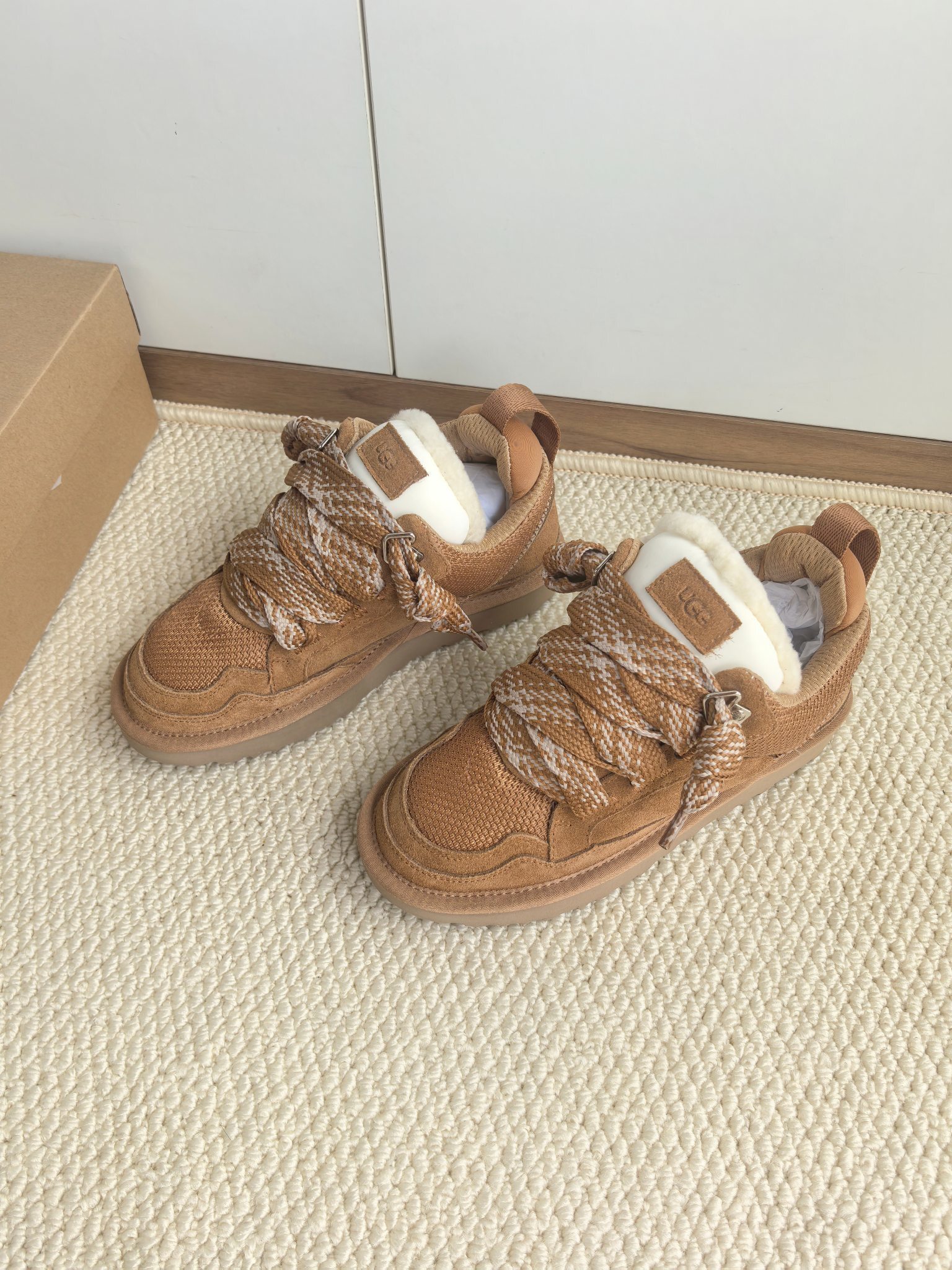 76$ Top Quality UGG Leather Wool Size 35-44 949430 UG284 gallery