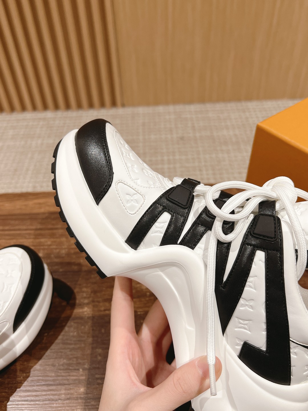 87$ dh LV Archlight size 35-40 65324068078 MJL594 gallery