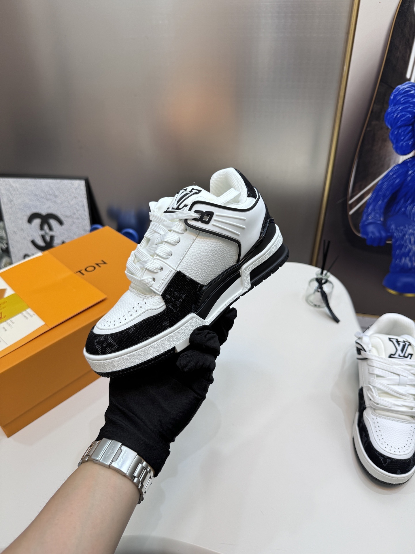 88$ dh LV Footprint Soccer size 35-44 75421058602 MJL522 gallery