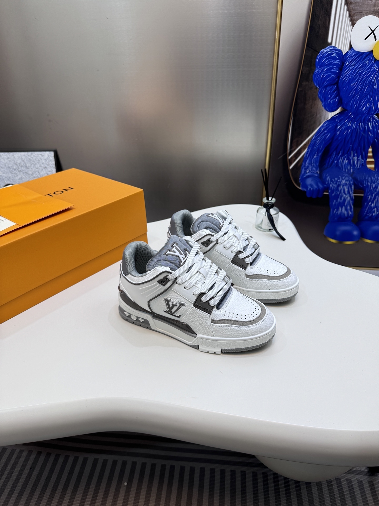 88$ dh LV Footprint Soccer size 35-44 75421058602 MJL522 gallery