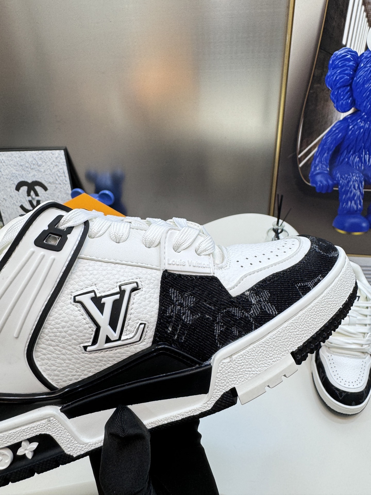 88$ dh LV Footprint Soccer size 35-44 75421058602 MJL522 gallery