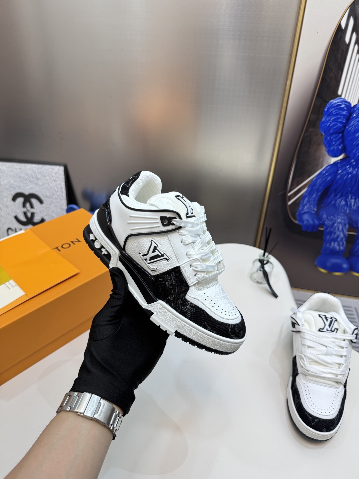 88$ dh LV Footprint Soccer size 35-44 75421058602 MJL522 gallery