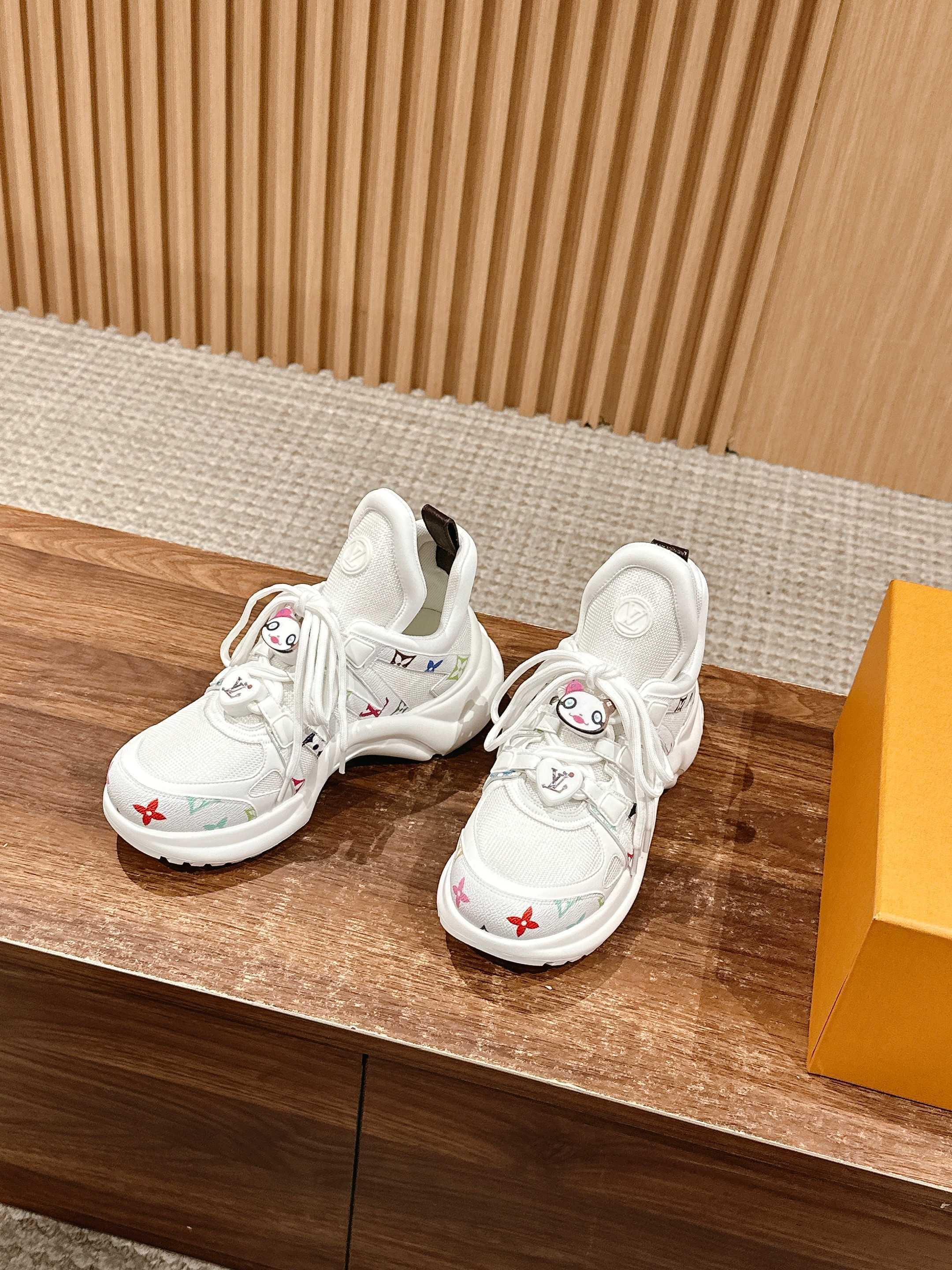 89$ dh LV Archlight size 35-40 75849068292 MJL596 gallery