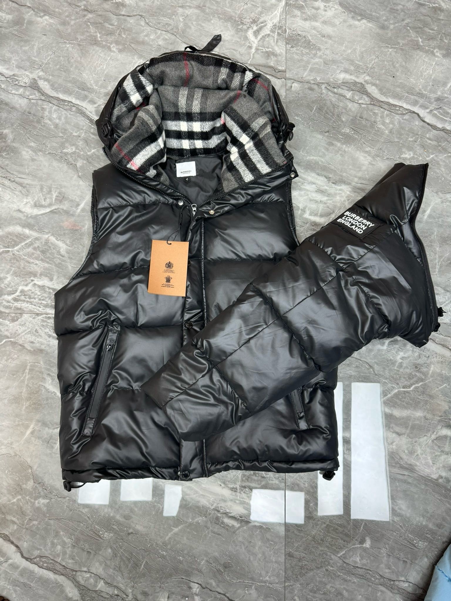 93$ Burberry jacket size M-5XL 755536 YNY4 gallery