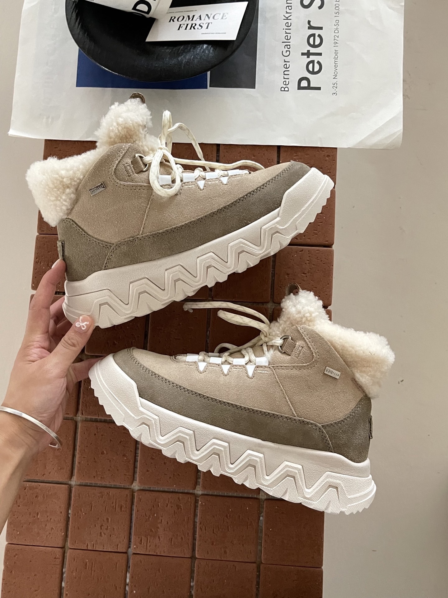 95$ Top Quality UGG Shoes Leather Wool Platform 4cm size 35-44 752690 UG310 gallery