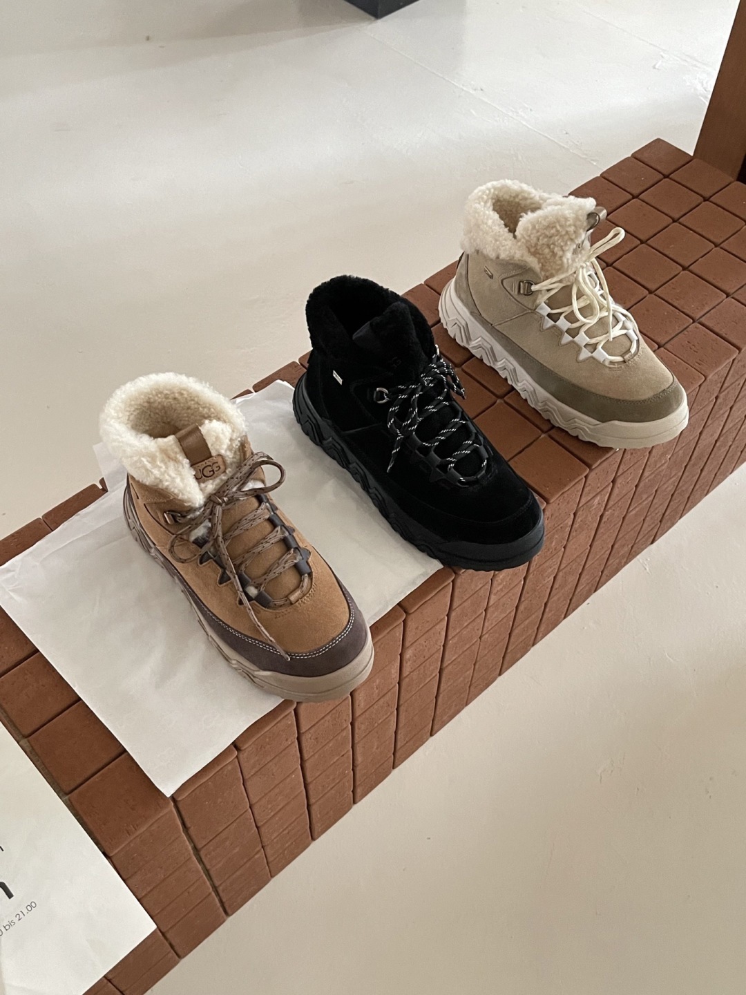 95$ Top Quality UGG Shoes Leather Wool Platform 4cm size 35-44 752690 UG310 gallery