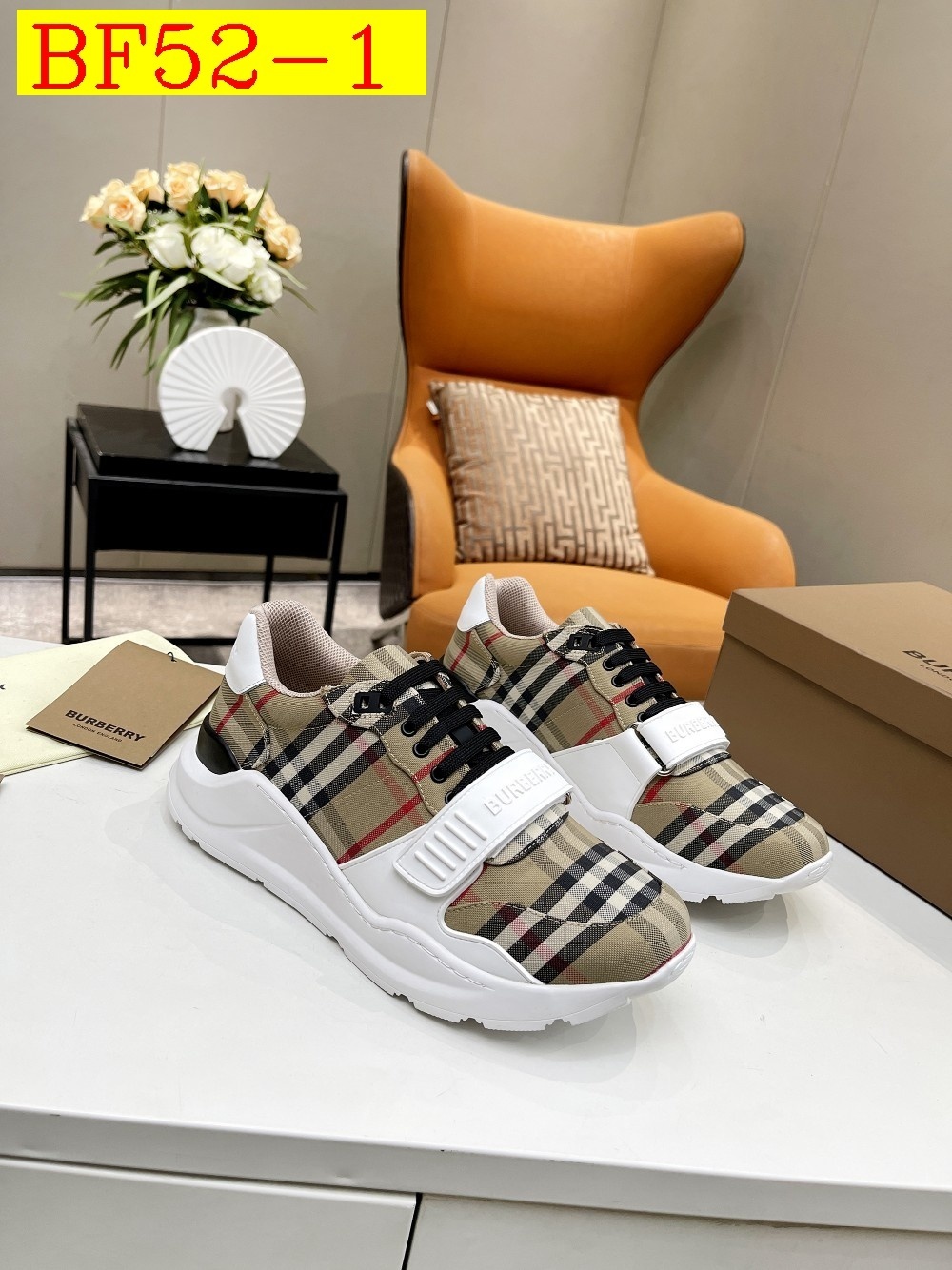 97$ Burberry SIZE 36-44 360240 BF52 gallery