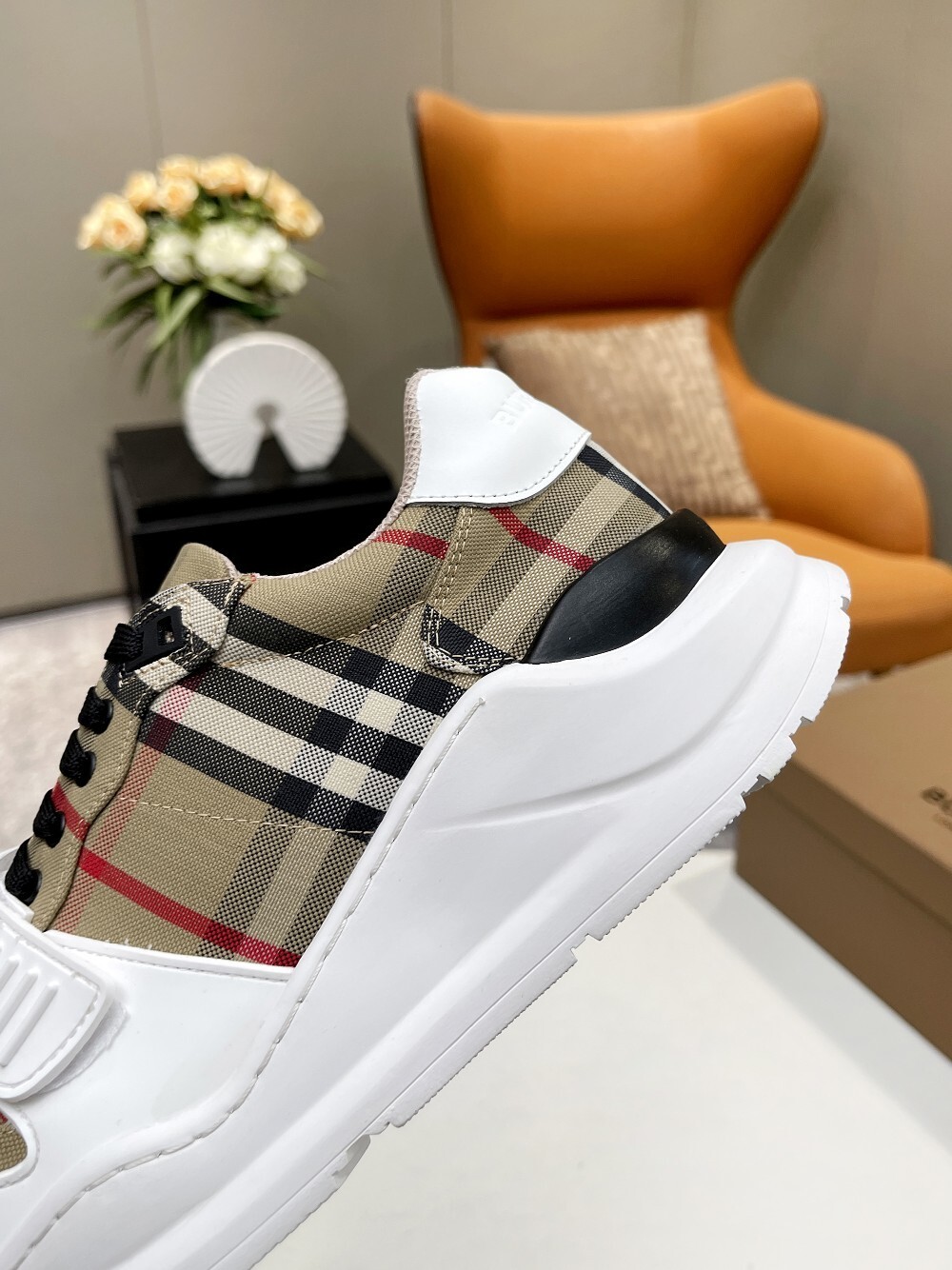 97$ Burberry SIZE 36-44 360240 BF52 gallery