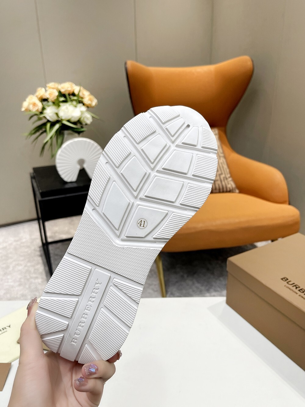 97$ Burberry SIZE 36-44 360240 BF52 gallery