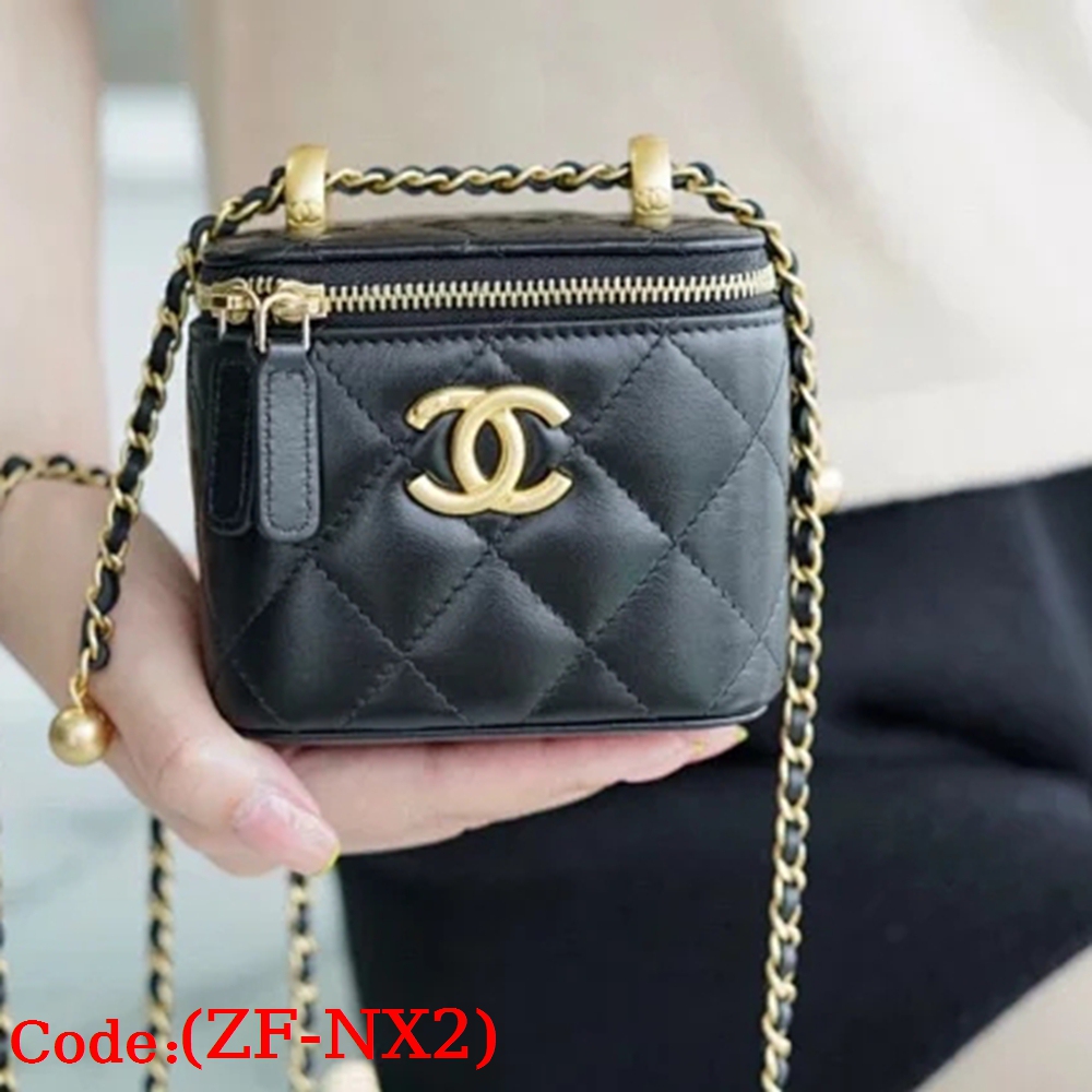 C@HANEL Handbag gallery