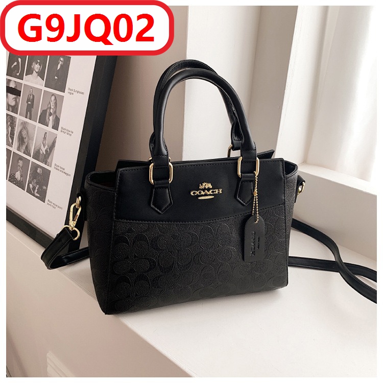 C@OACH Andrea Carryall Bag gallery