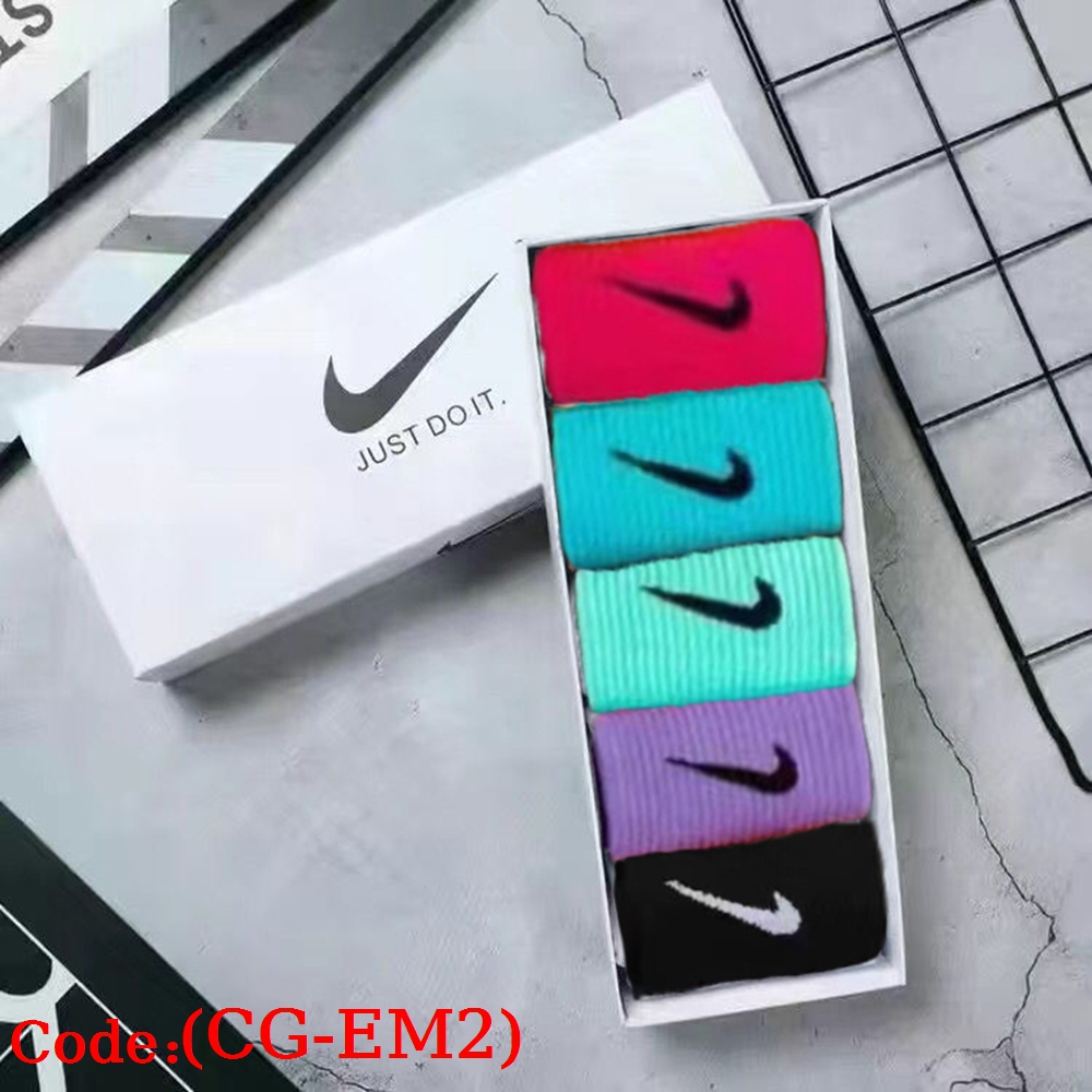 N@ike Sock gift box gallery