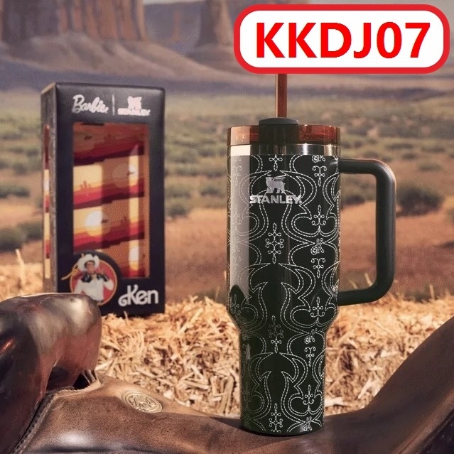 S@tanley X Barbie 40oz Limited Edition Insulated Tall Tumbler with Lid gallery