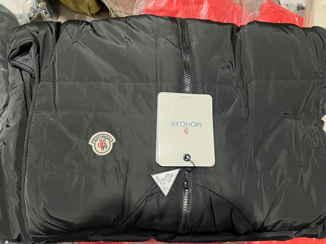 B1591-288￥39.11$Moncler gallery