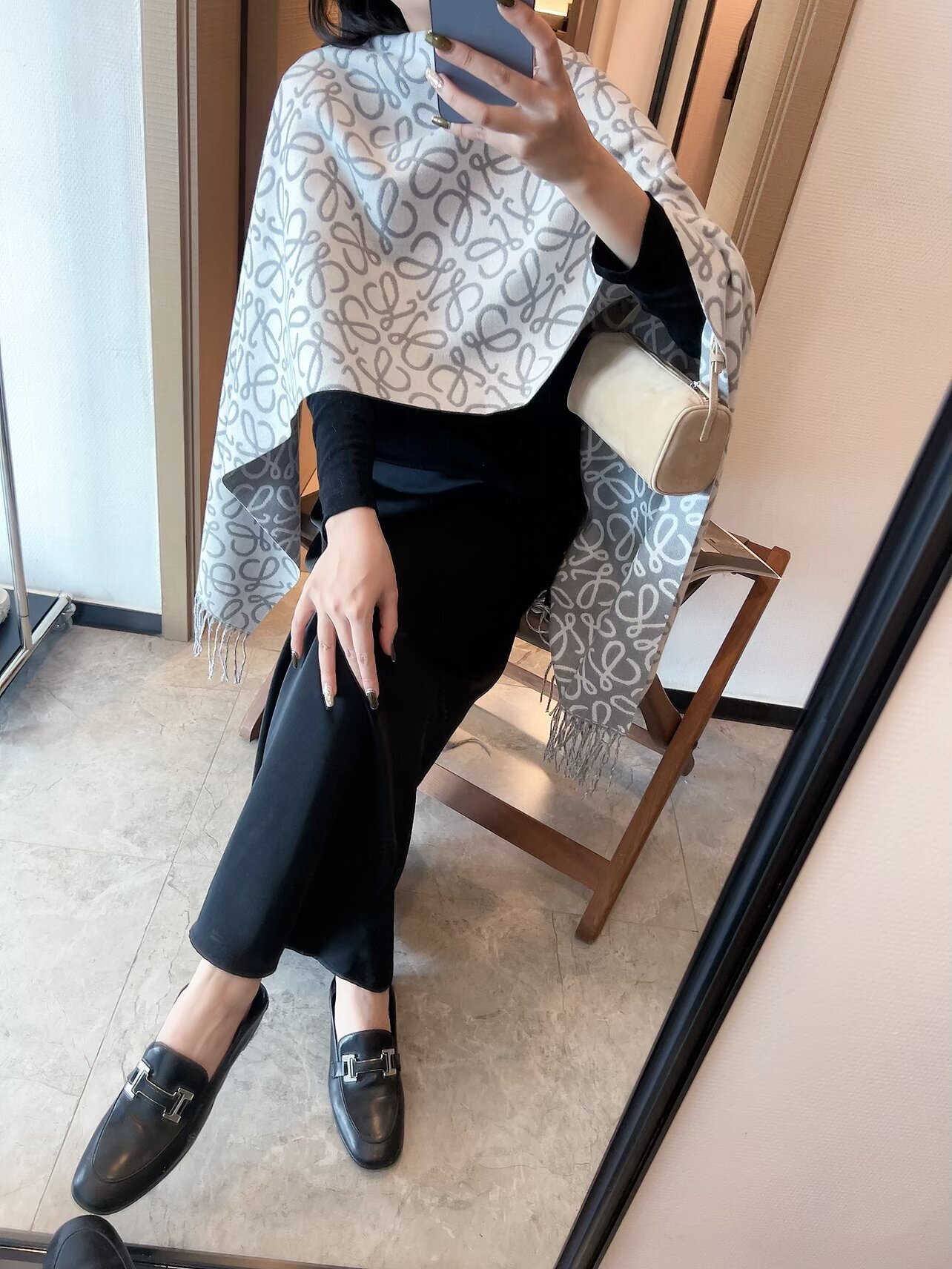 1676 ￥| gallery