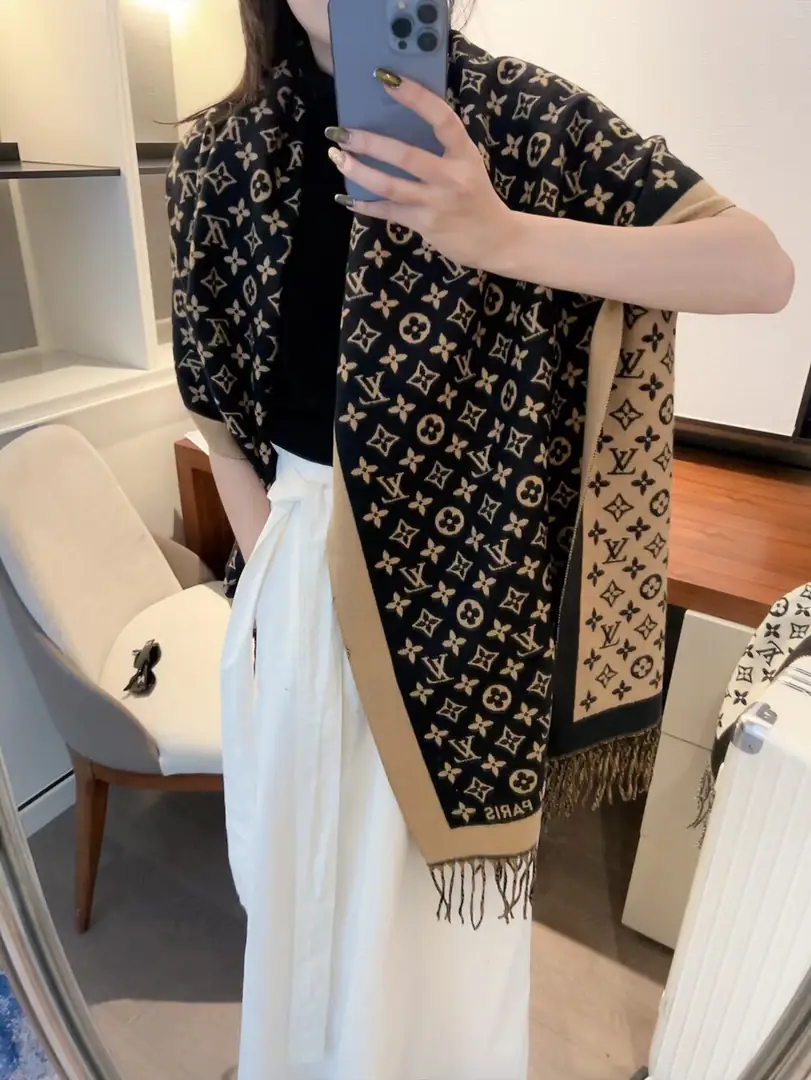 1680-￥| 27.96$LV gallery