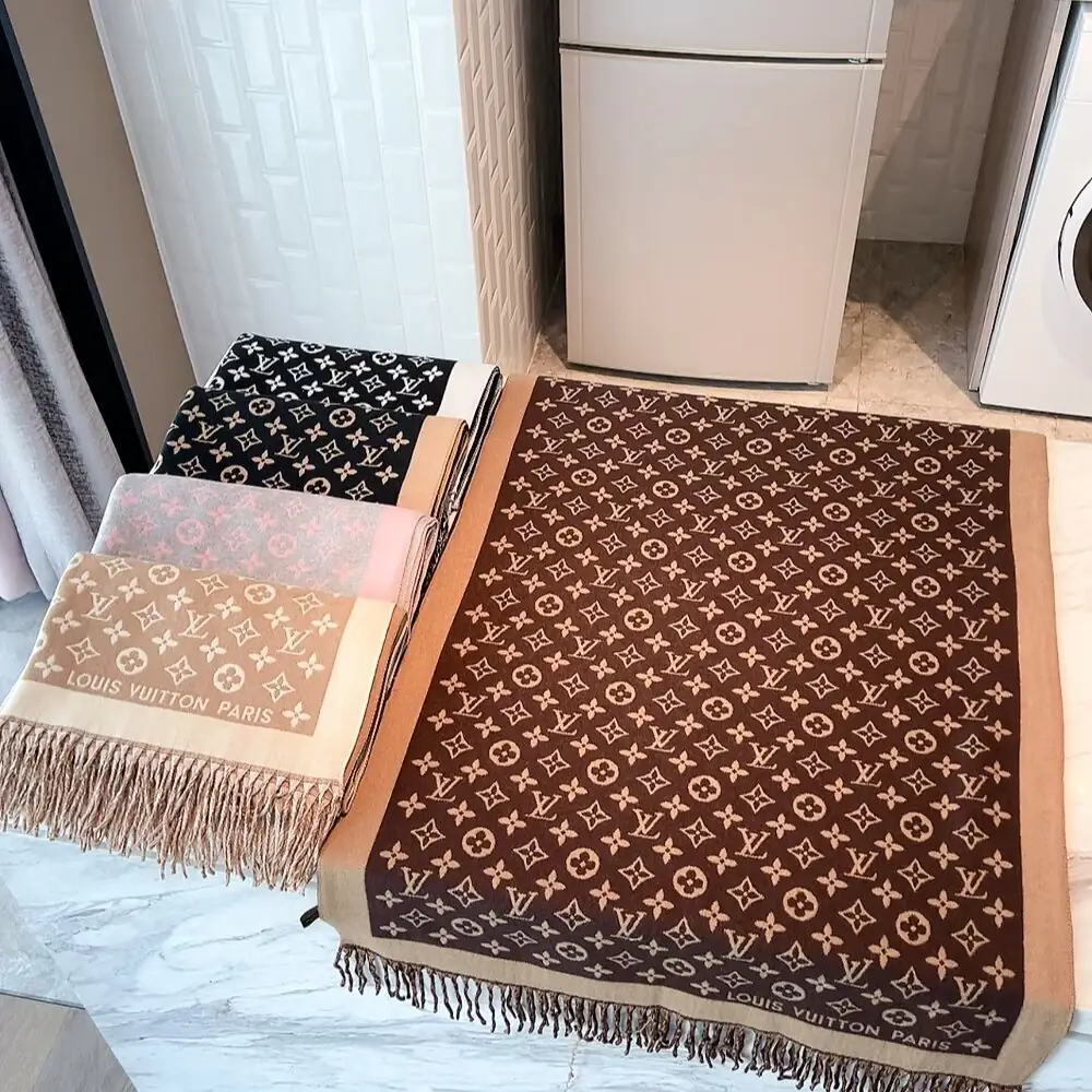 1680-￥| 27.96$LV gallery