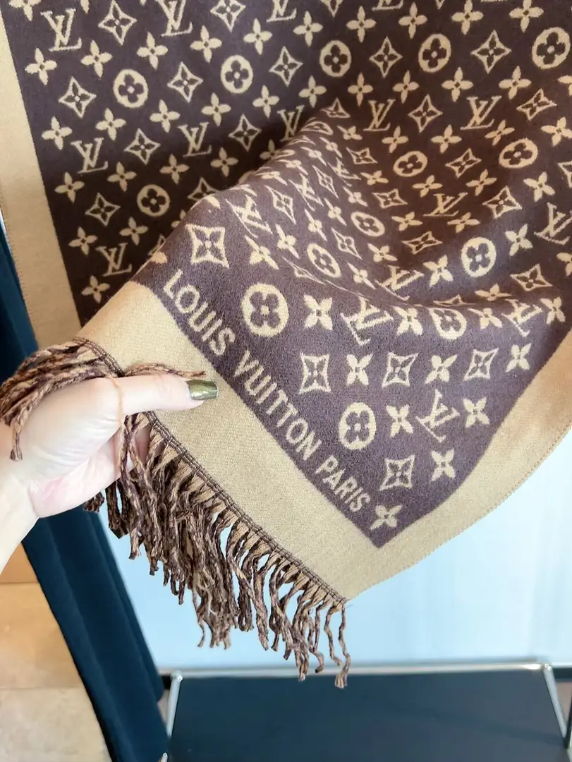 1680-￥| 27.96$LV gallery