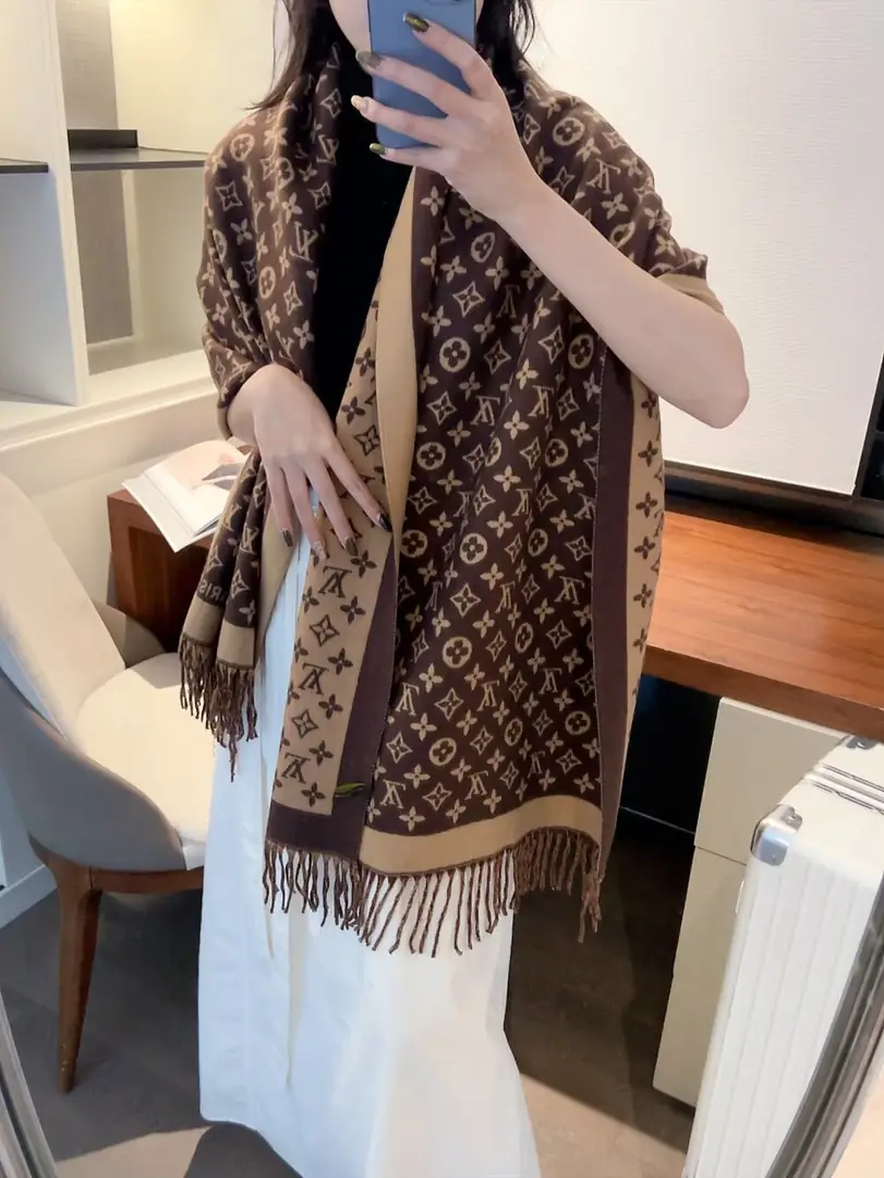 1680-￥| 27.96$LV gallery