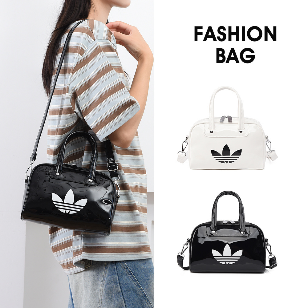 1696 ￥| gallery