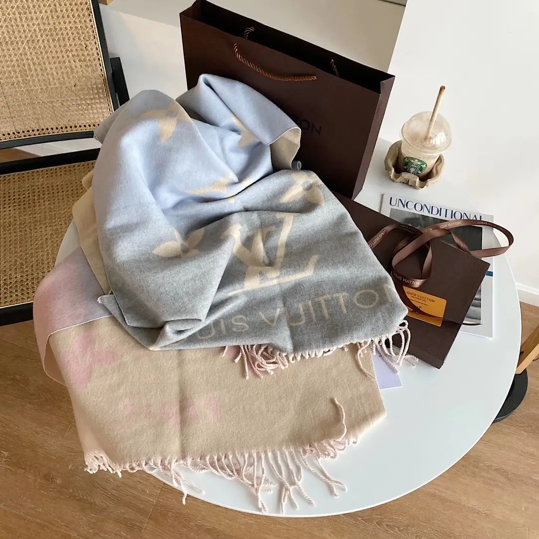 1732-￥| 25.88$LV gallery