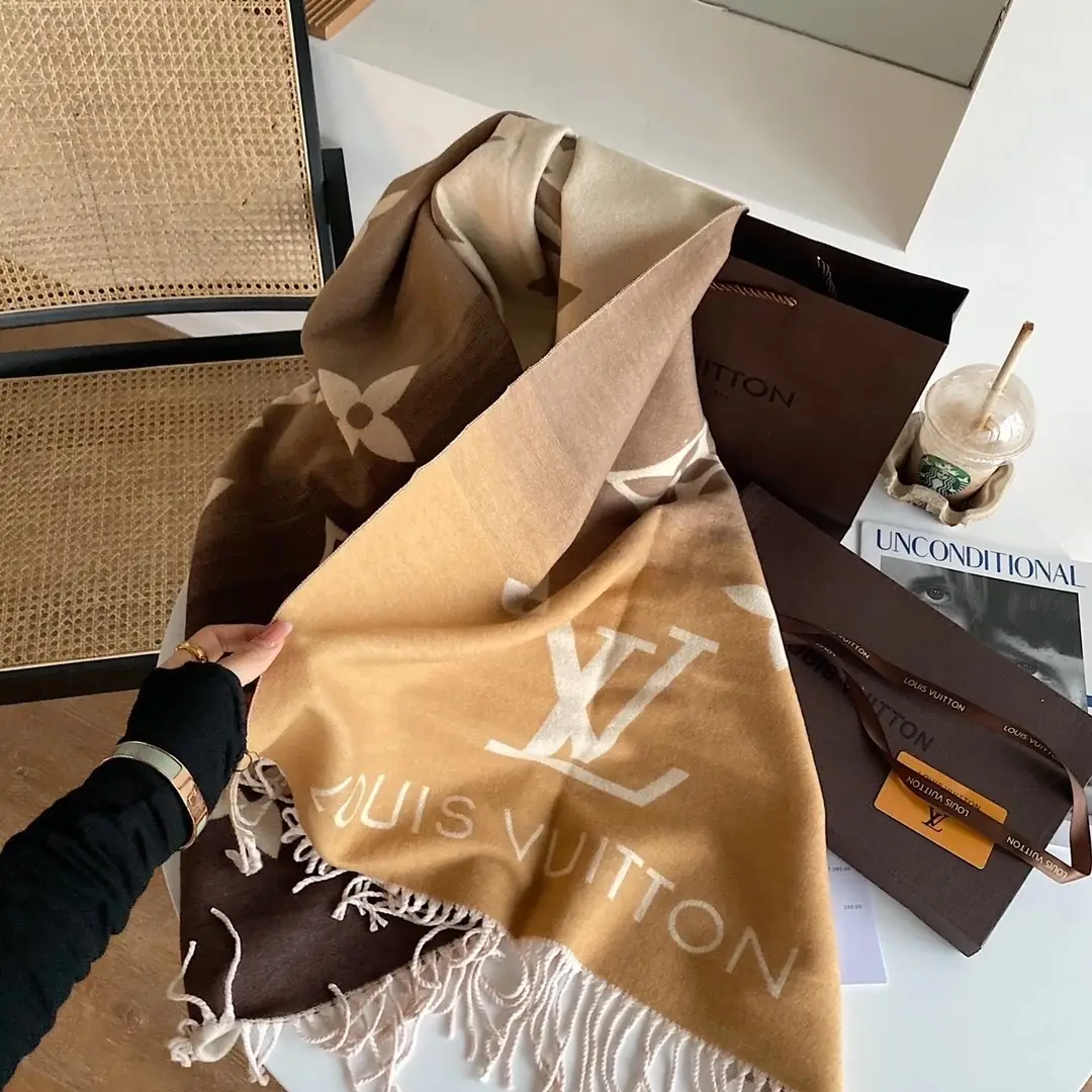 1732-￥| 25.88$LV gallery