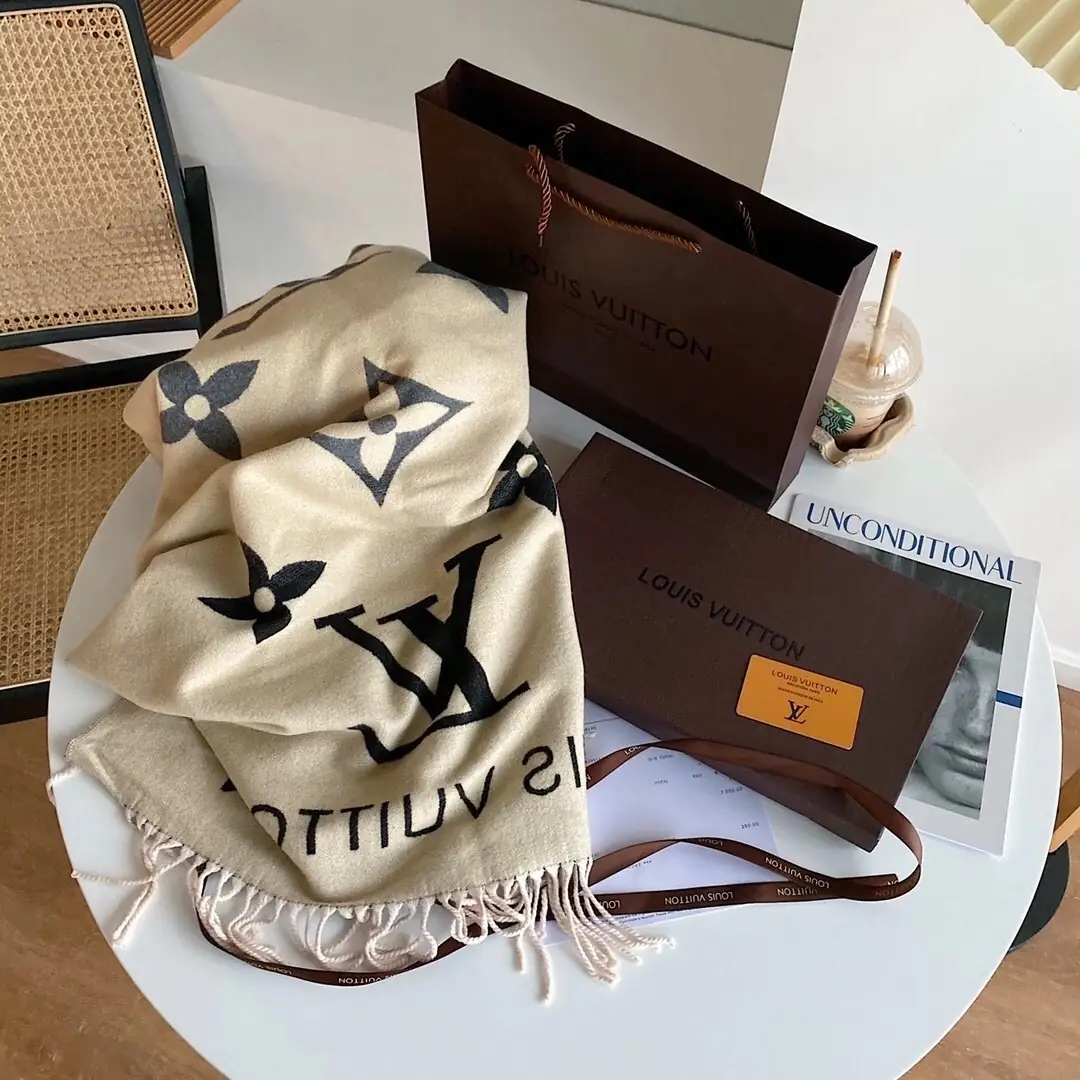 1732-￥| 25.88$LV gallery