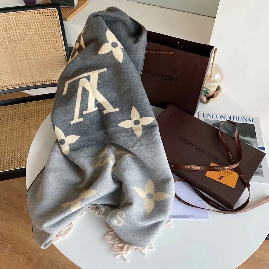 1732-￥| 25.88$LV gallery