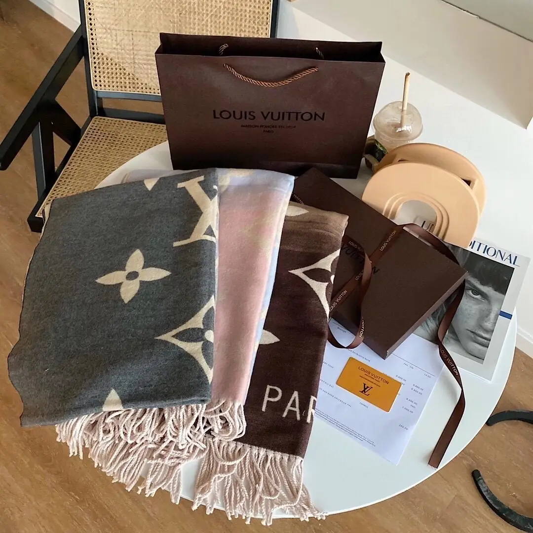 1732-￥| 25.88$LV gallery