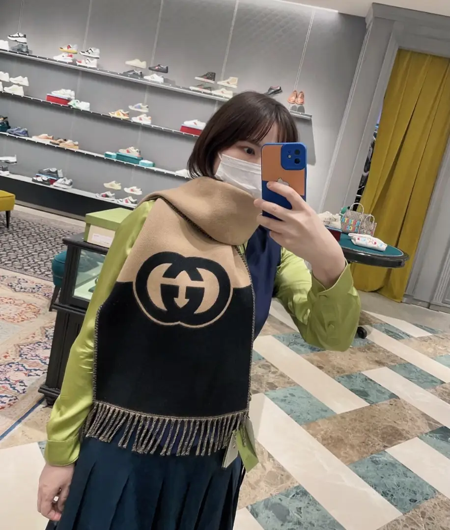 1733-￥| 27.55$Gucci gallery