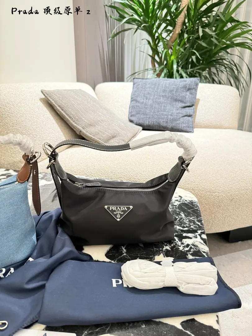 1760-￥| 48.88$PRADA gallery