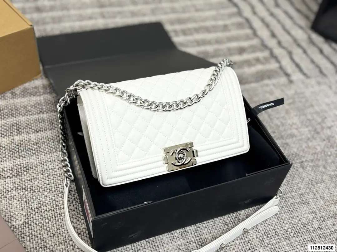 1764-492￥|69.88$CHANEL gallery