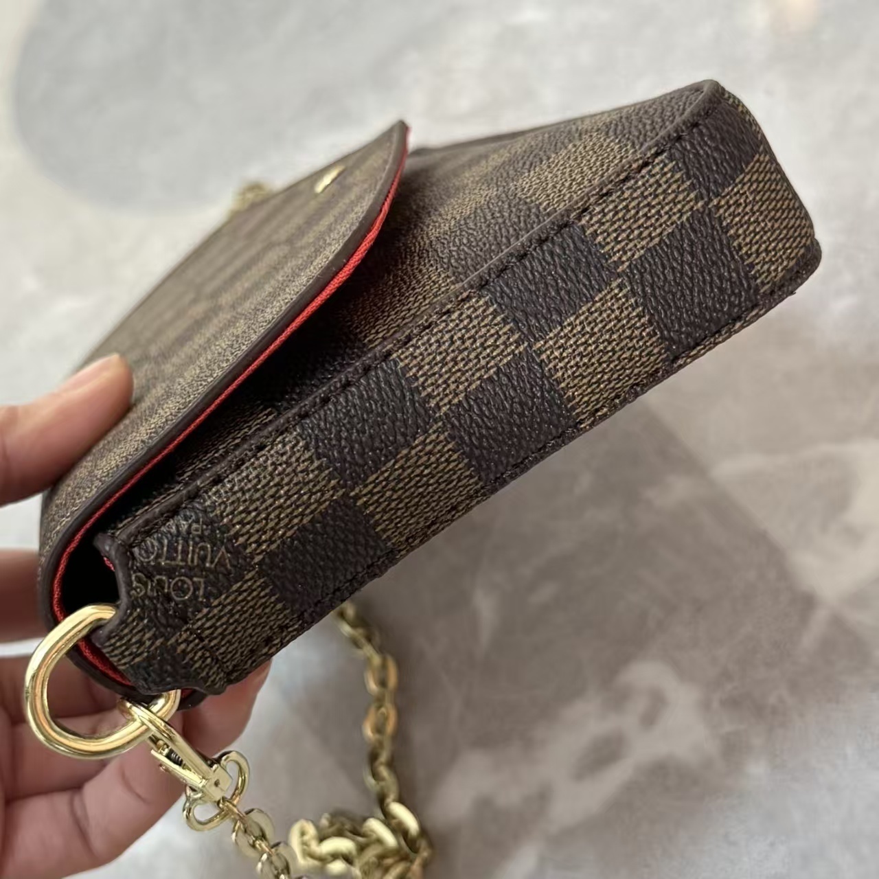 1806-￥| 23.88$LV gallery