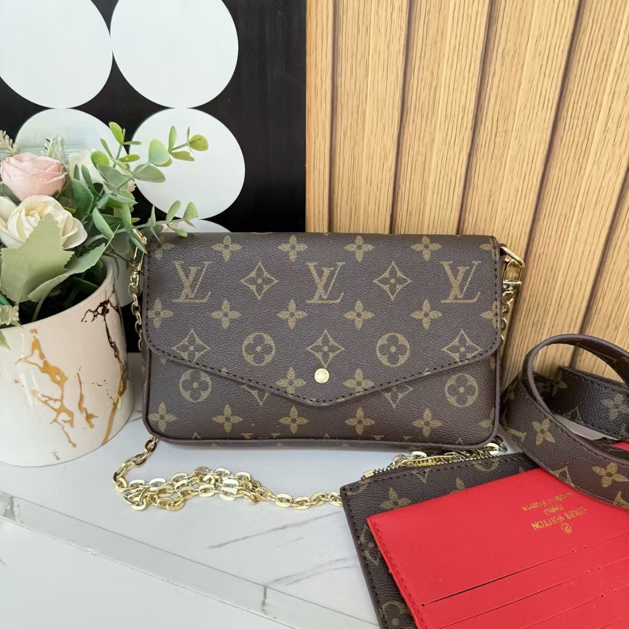 1806-￥| 23.88$LV gallery