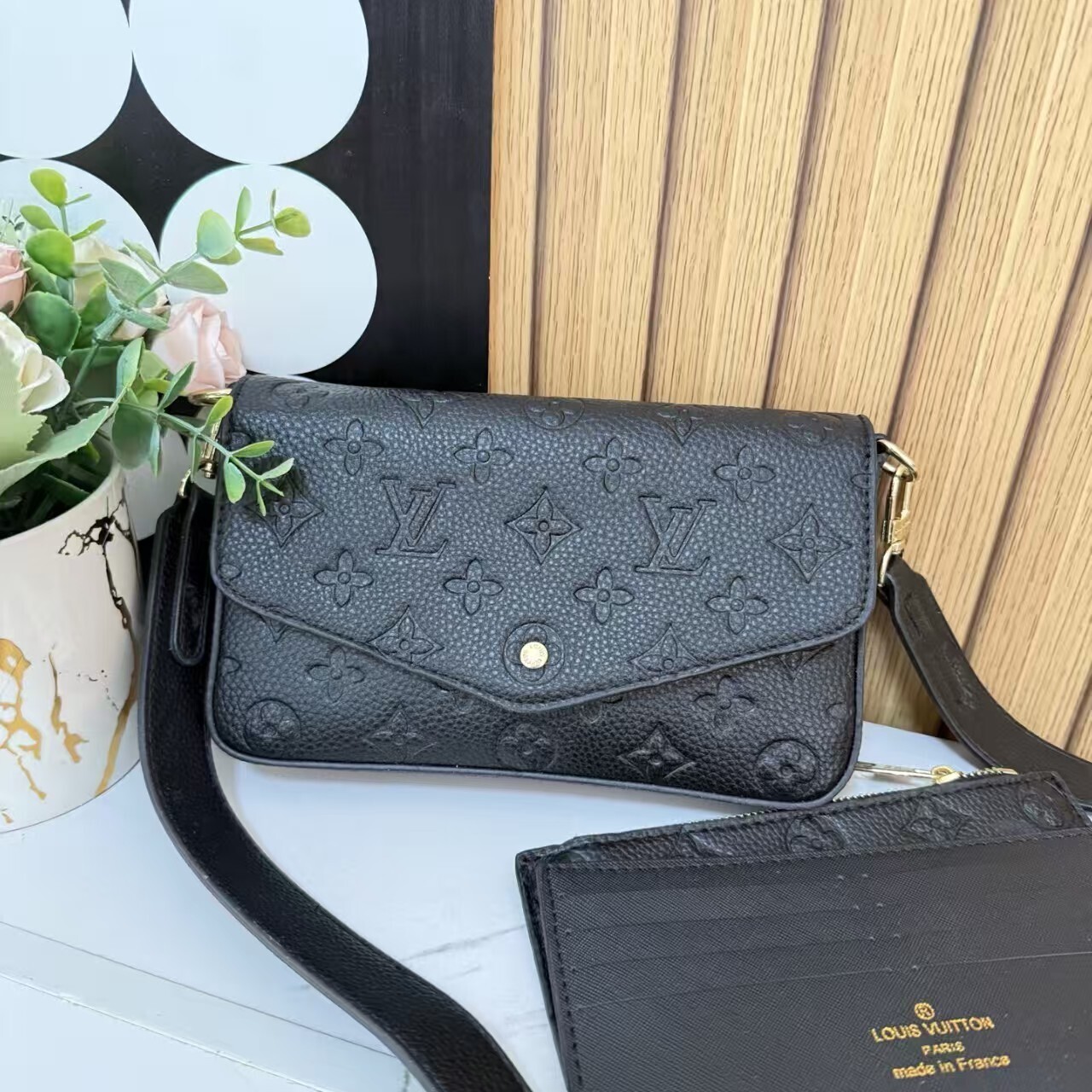 1806-￥| 23.88$LV gallery