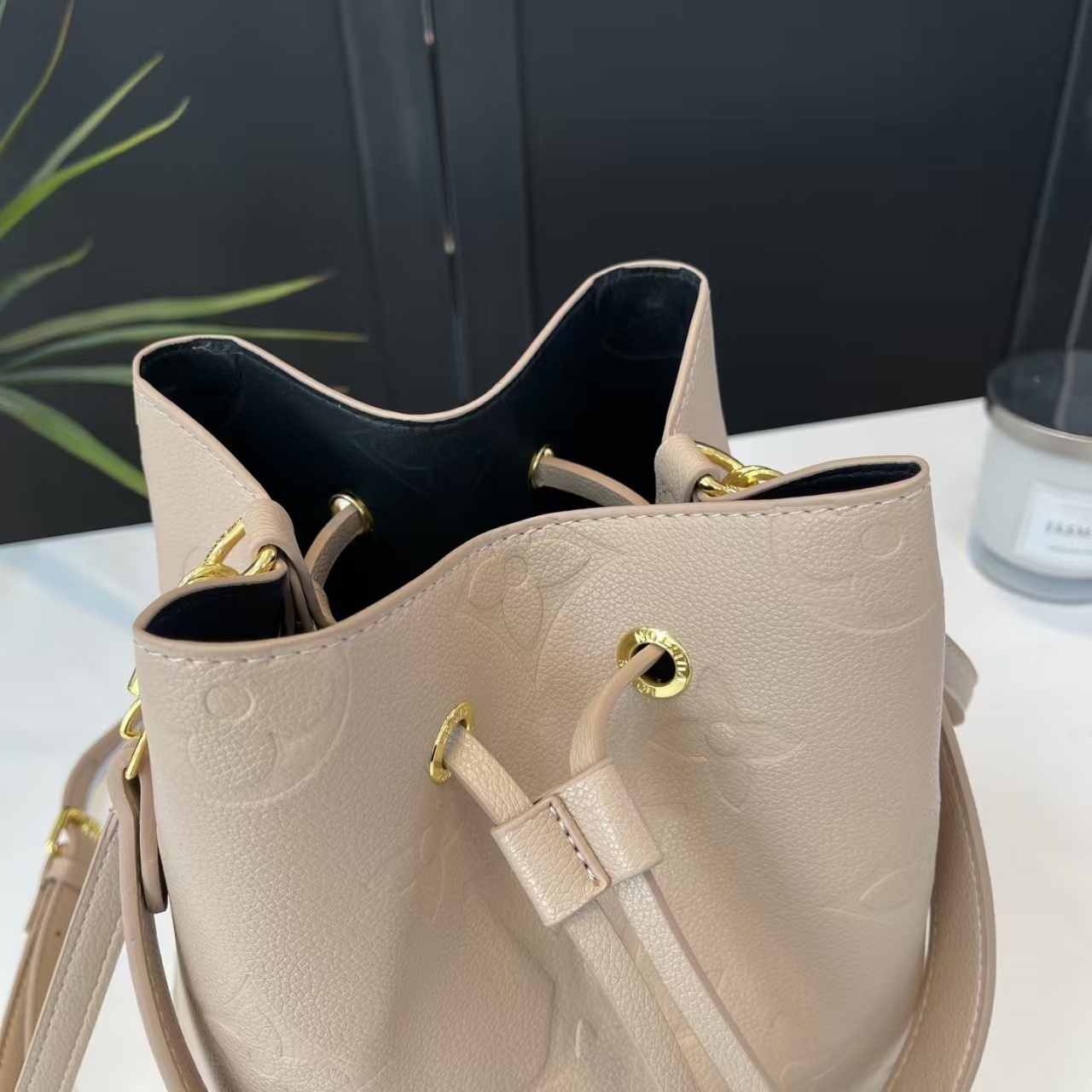 1810-￥| 29.88$LV gallery