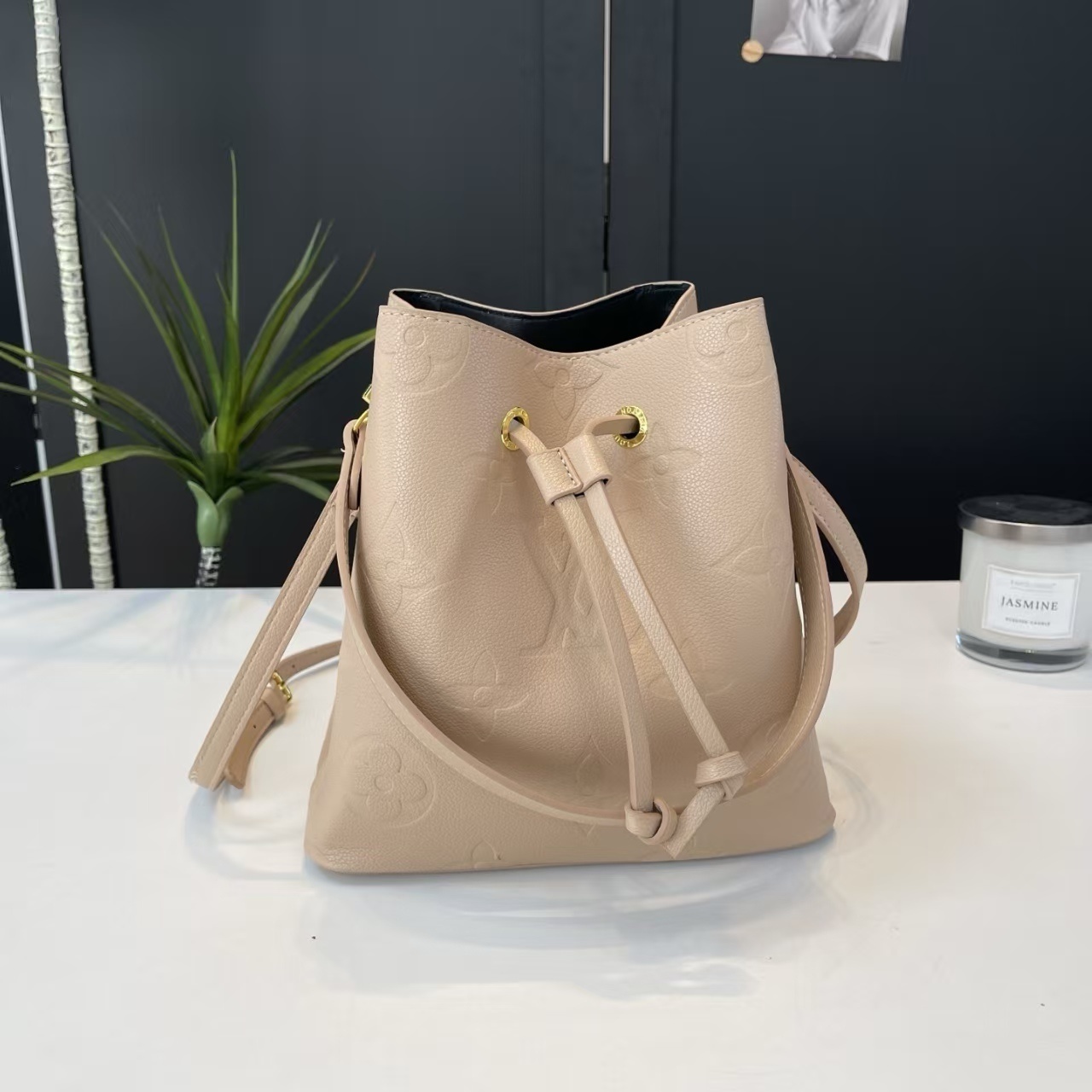 1810-￥| 29.88$LV gallery