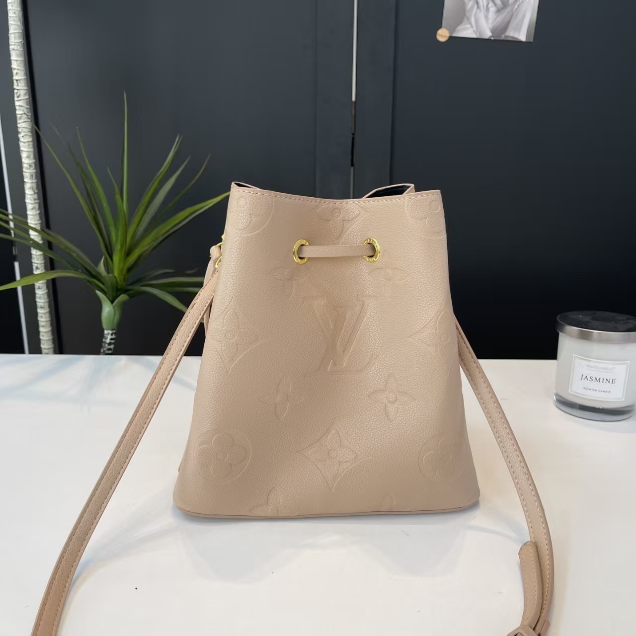 1810-￥| 29.88$LV gallery