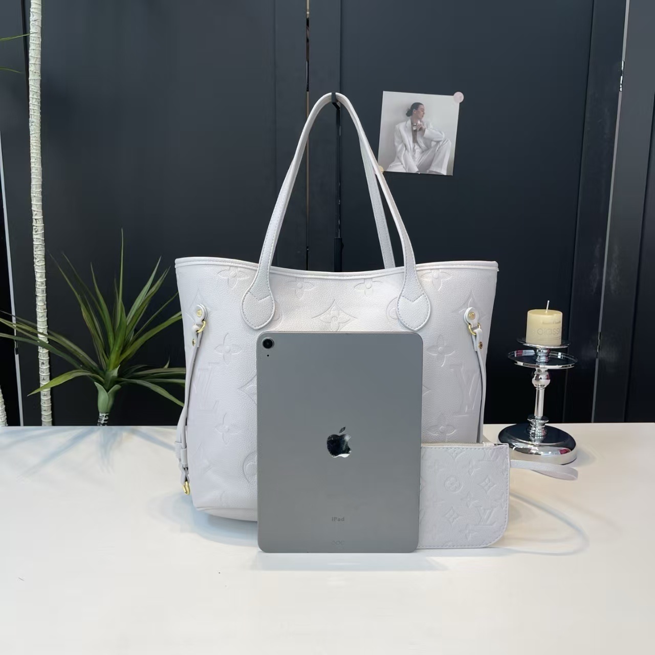 1811-￥| 33.22$LV gallery