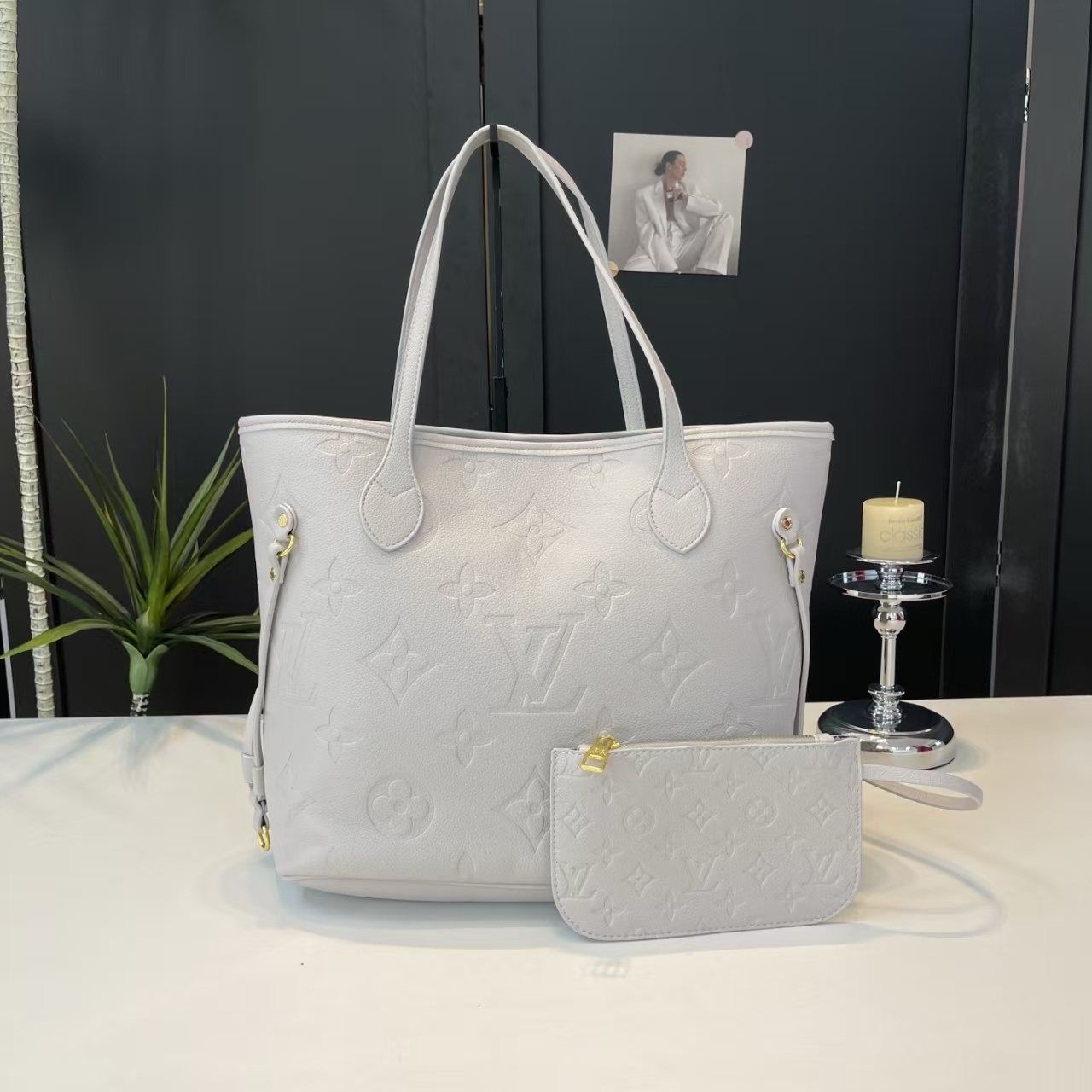 1811-￥| 33.22$LV gallery