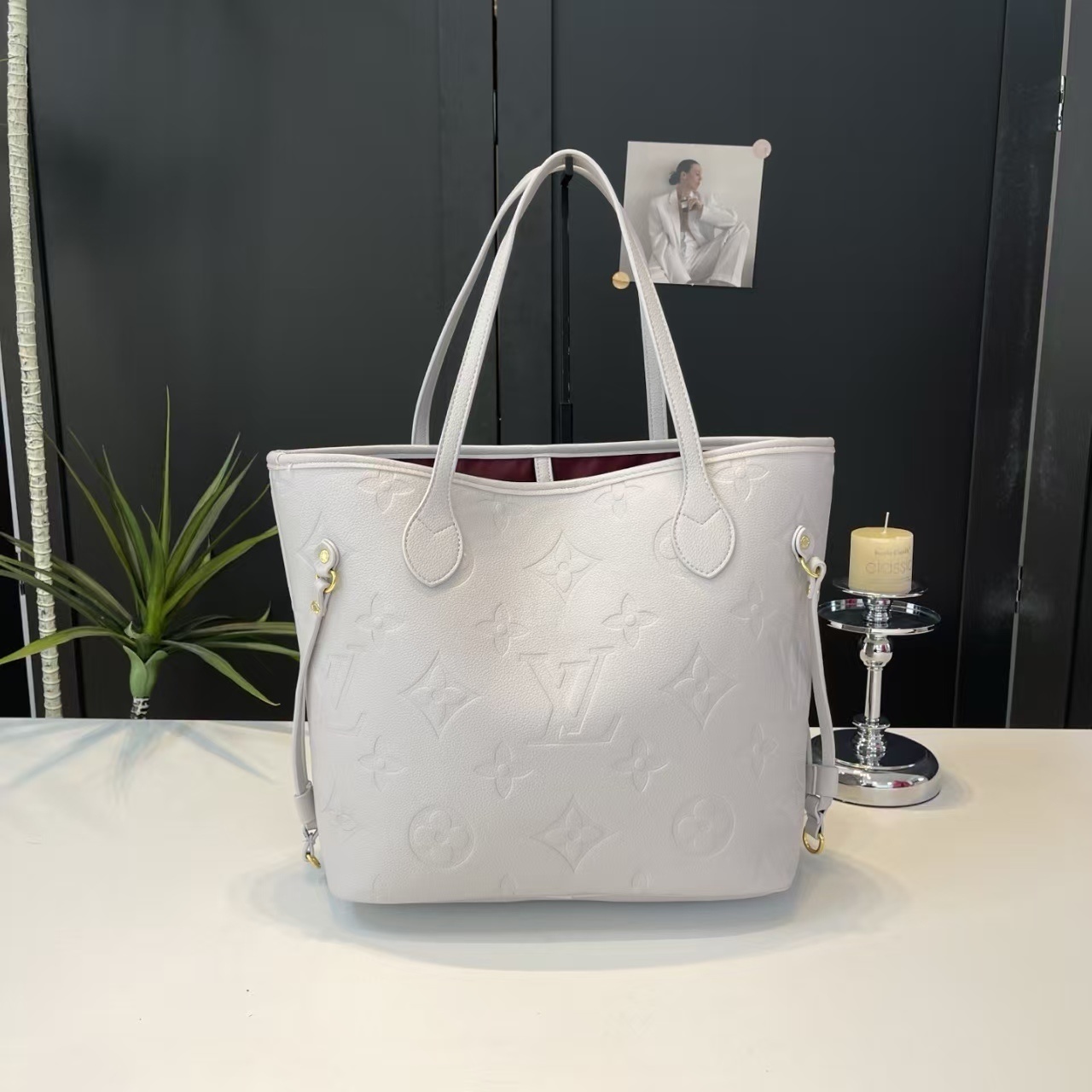 1811-￥| 33.22$LV gallery