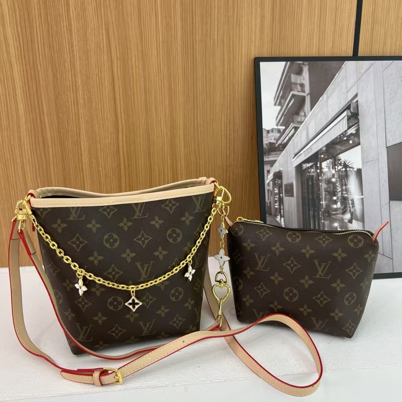 1817-￥| 29.68$LV gallery