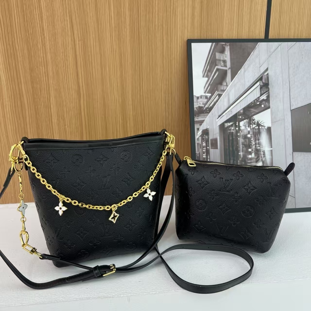 1817-￥| 29.68$LV gallery