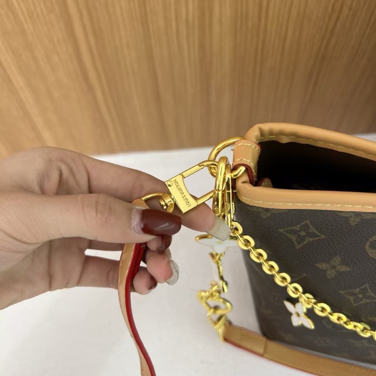 1817-￥| 29.68$LV gallery