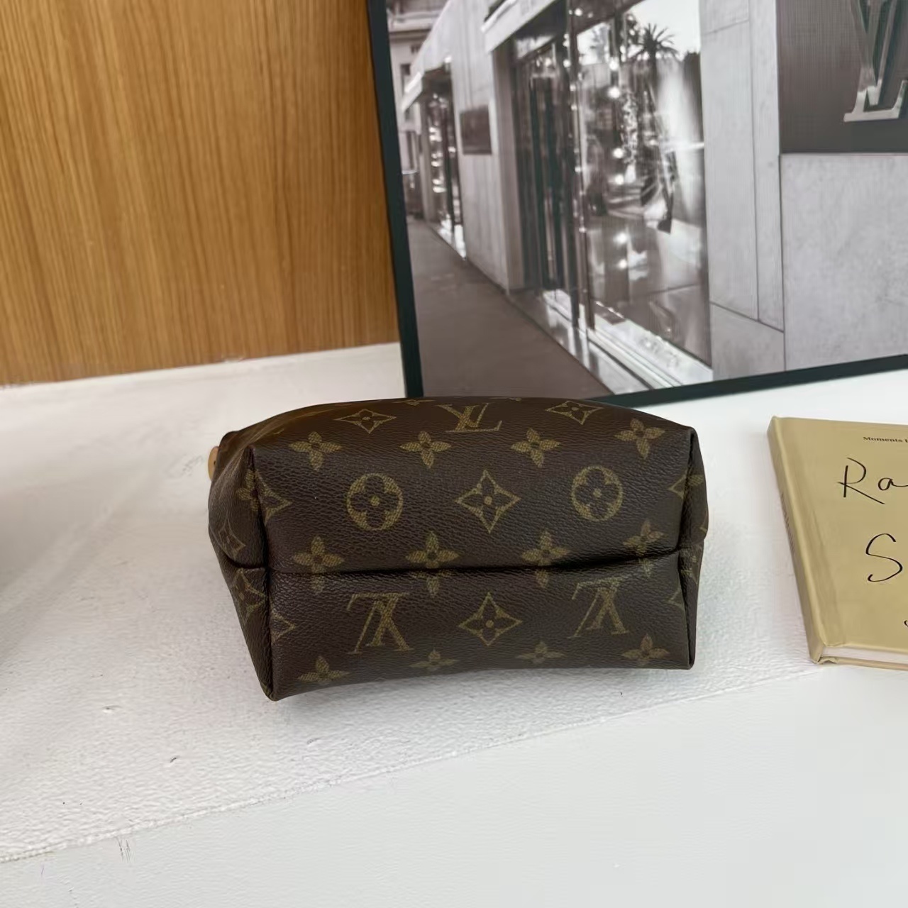 1817-￥| 29.68$LV gallery