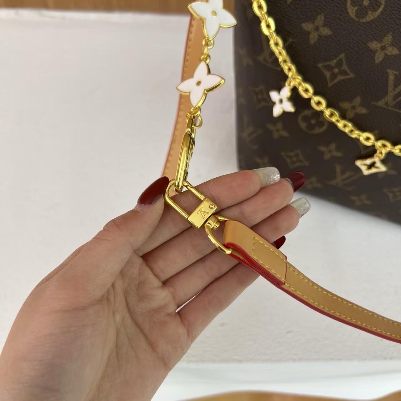 1817-￥| 29.68$LV gallery