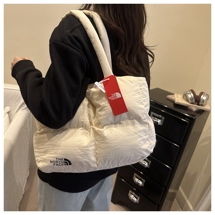 1840-￥| 28.65$TNF gallery