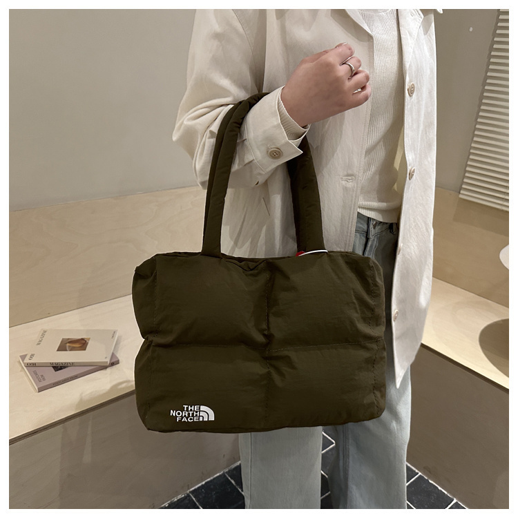 1840-￥| 28.65$TNF gallery