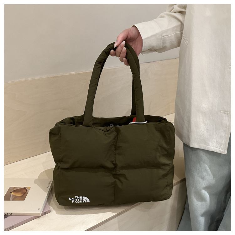 1840-￥| 28.65$TNF gallery