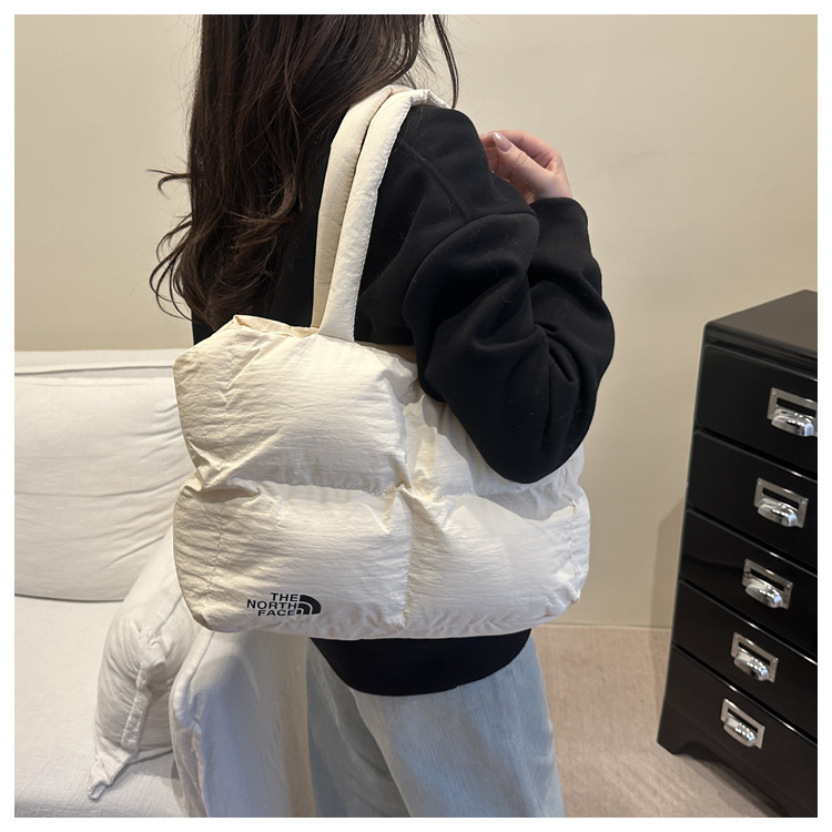 1840-￥| 28.65$TNF gallery